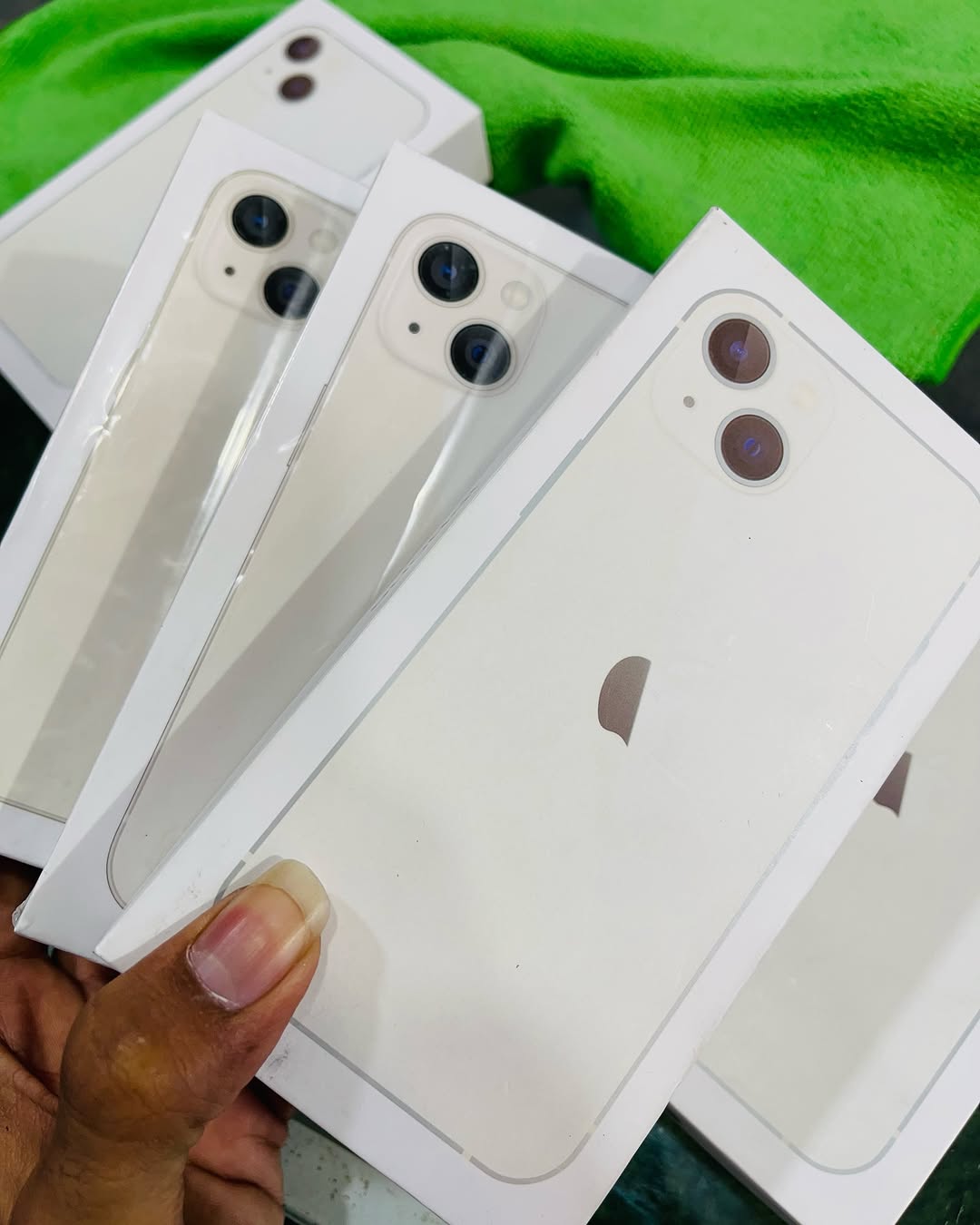 iPhone 13 (Brand New)