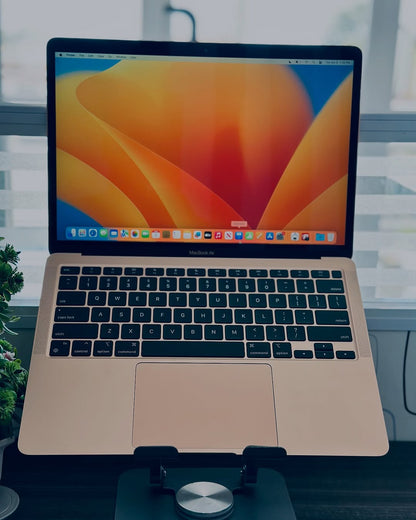 Apple MacBook Air M1 Chip ( 2020 )