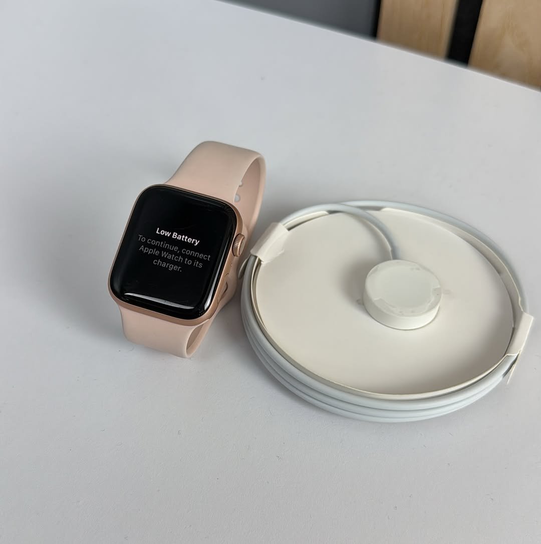 Apple watch series 4 (CPO )