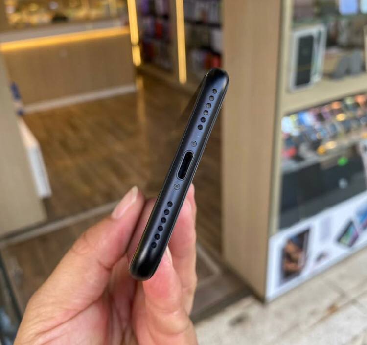 IPHONE SE 2020  (CPO)