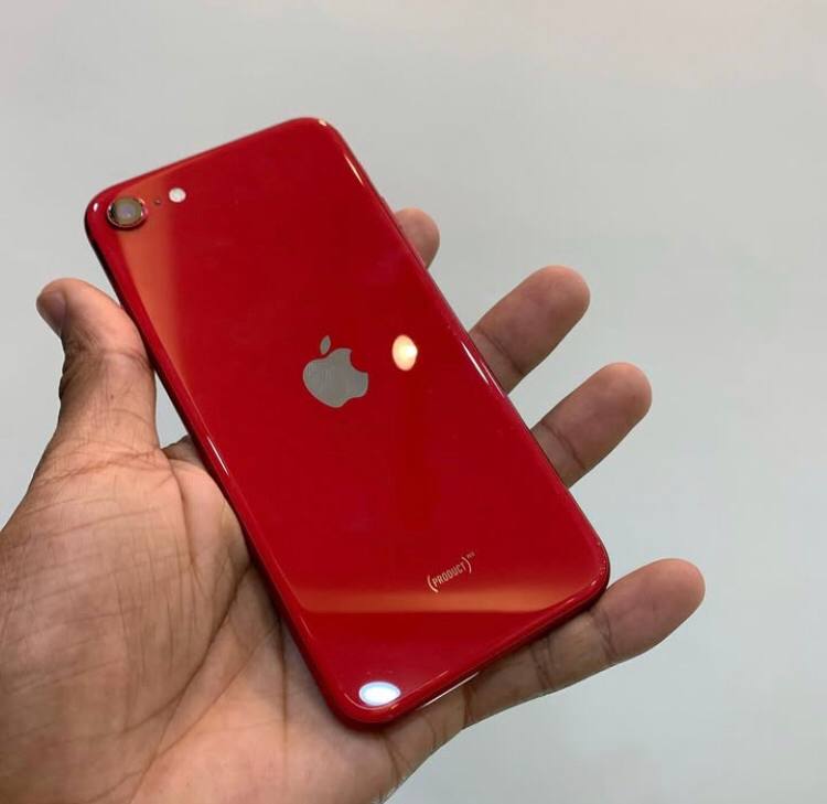 IPHONE SE 2020  (CPO)